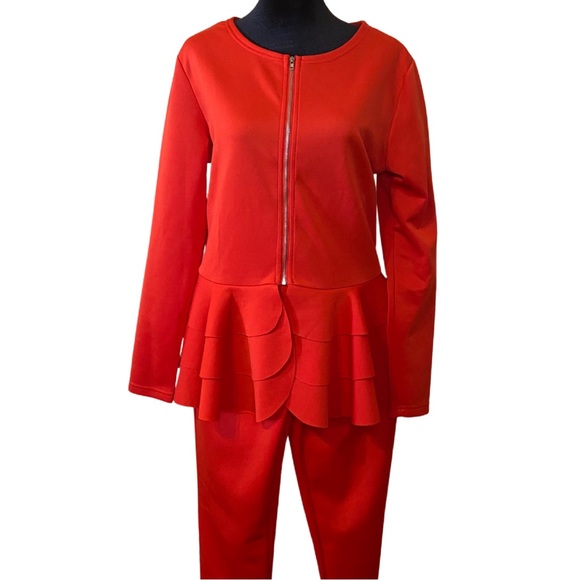 NWOT Red Two Piece Ruffle Pantsuit Women’s Size Large - Picture 3 of 16